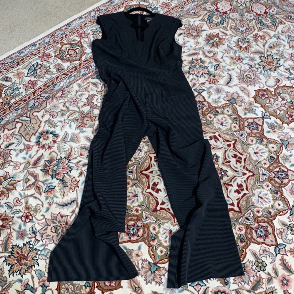 Jump suit - Picture 3 of 6